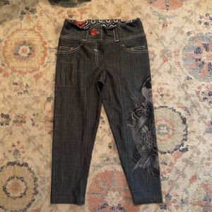 INKnBURN Capri Leggings Size 6